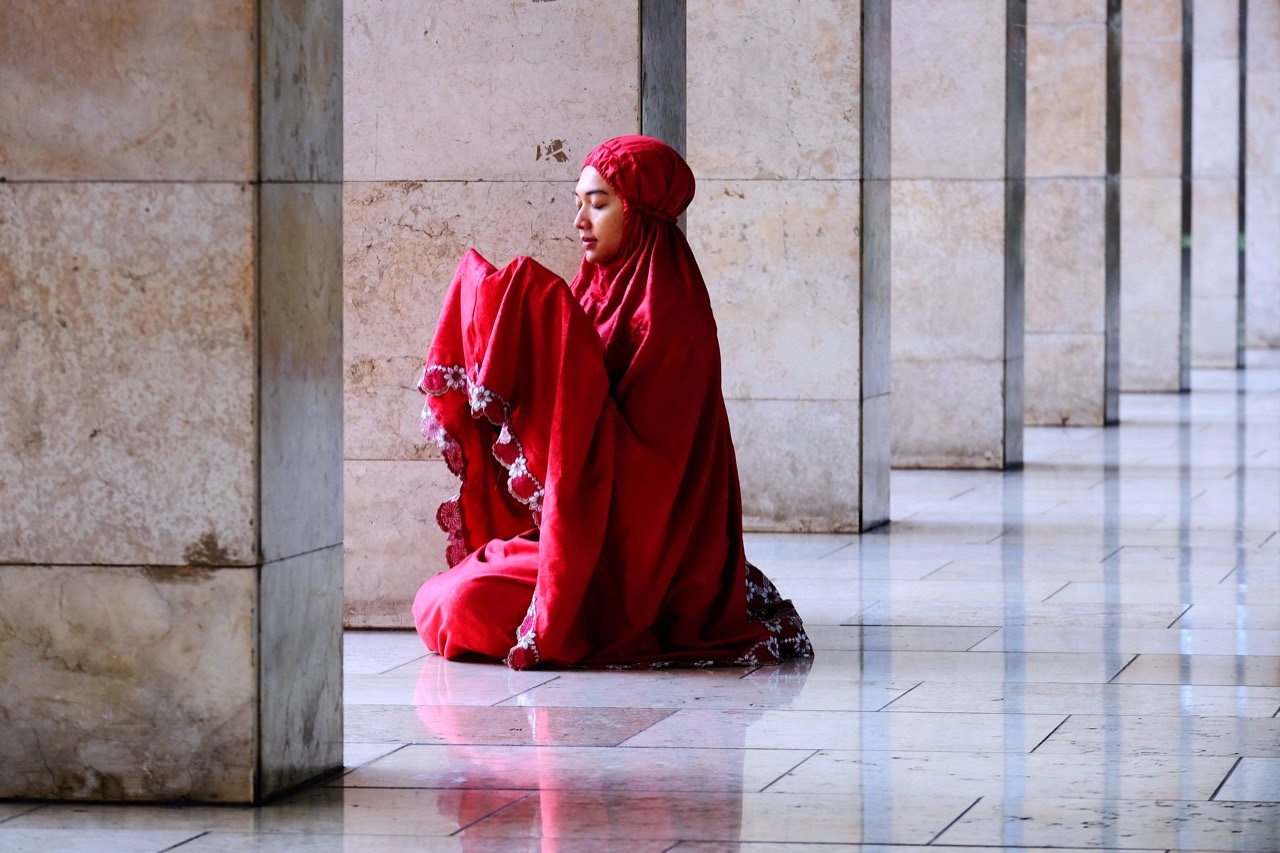 Girl Praying